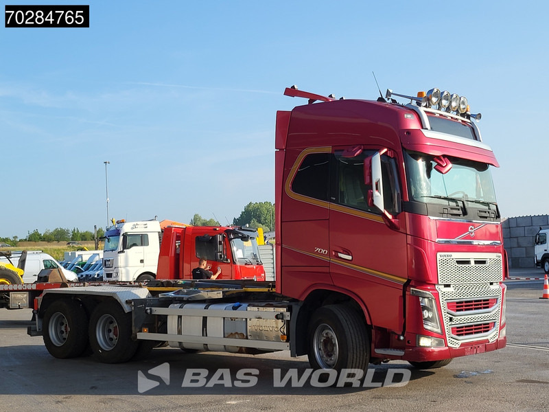 Volvo FH16 700 FH16 6X4 Full Air 20t Hook Xenon Euro 5 - Hook lift: gambar 5 Volvo FH16 700 FH16 6X4 Full Air 20t Hook Xenon Euro 5 - Hook lift: gambar 5