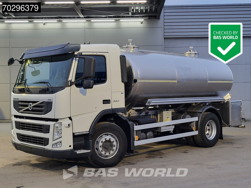 Volvo FM 330 4X2 11.500ltr Silo 2 compartments Stainless steel Automatic Xenon Navi Euro 5 - Truk tangki: gambar 1 Volvo FM 330 4X2 11.500ltr Silo 2 compartments Stainless steel Automatic Xenon Navi Euro 5 - Truk tangki: gambar 1