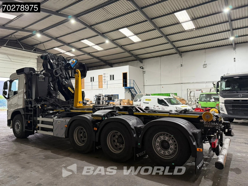 Volvo FM 460 8X4 NEW! Palfinger Q200Z95TR HPLS Crane + HT 24 TEC Hooklift ACC LED - Hook lift, Truk derek: gambar 5 Volvo FM 460 8X4 NEW! Palfinger Q200Z95TR HPLS Crane + HT 24 TEC Hooklift ACC LED - Hook lift, Truk derek: gambar 5