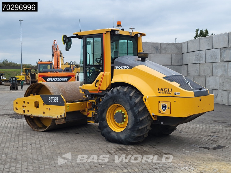 Volvo SD135 B A/C - Roller: gambar 2 Volvo SD135 B A/C - Roller: gambar 2