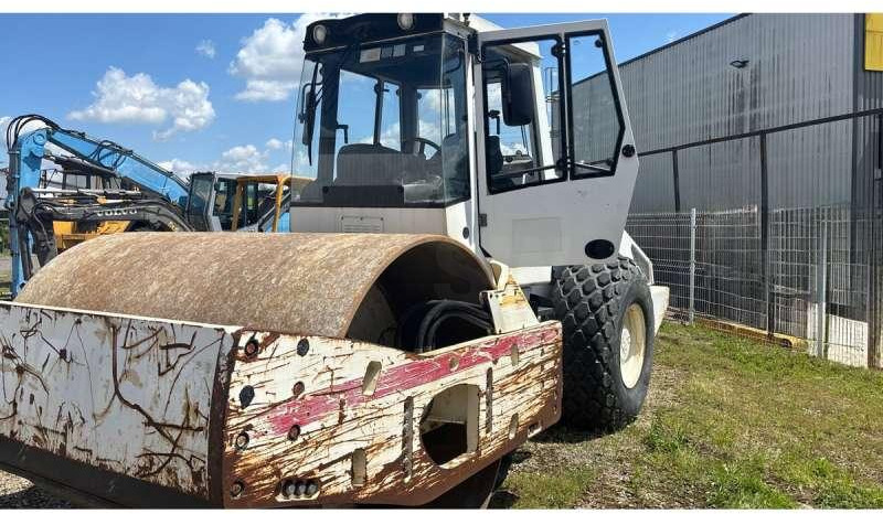 Bomag BW219 DH-4 - Roller kombinasi: gambar 2 Bomag BW219 DH-4 - Roller kombinasi: gambar 2