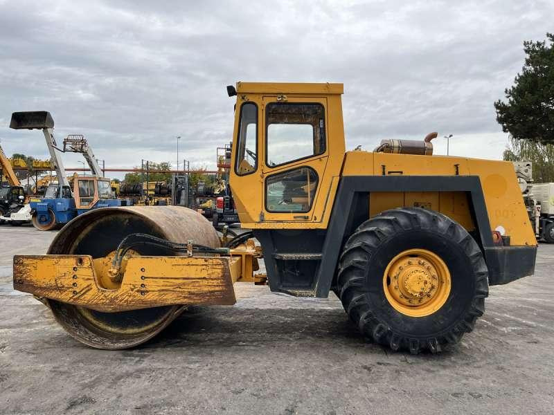 Bomag Compacteur Mixte / Bille et pneus BW213D - Roller kombinasi: gambar 4 Bomag Compacteur Mixte / Bille et pneus BW213D - Roller kombinasi: gambar 4