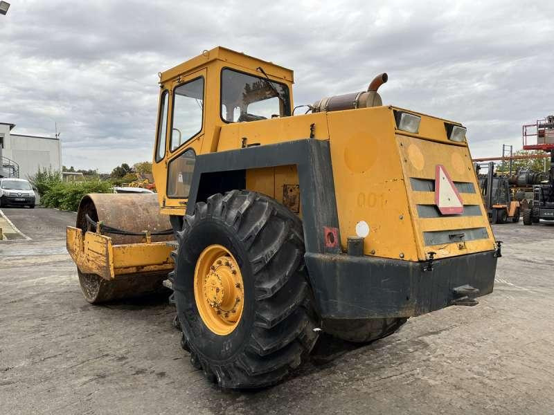 Bomag Compacteur Mixte / Bille et pneus BW213D - Roller kombinasi: gambar 5 Bomag Compacteur Mixte / Bille et pneus BW213D - Roller kombinasi: gambar 5