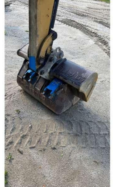 Caterpillar 302.5C - Ekskavator mini: gambar 3 Caterpillar 302.5C - Ekskavator mini: gambar 3