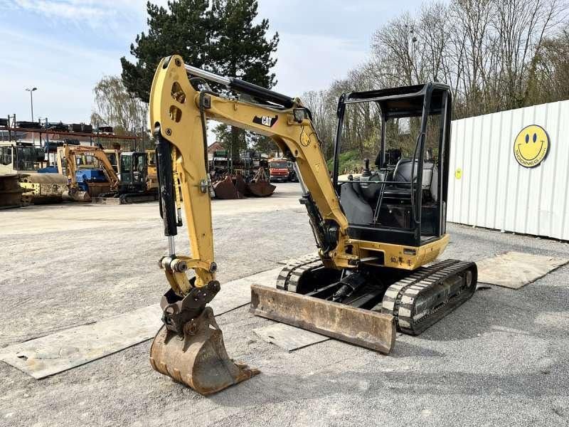 Caterpillar 302.7DCR - Ekskavator mini: gambar 2 Caterpillar 302.7DCR - Ekskavator mini: gambar 2