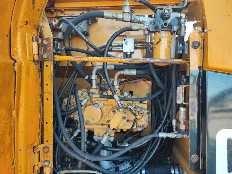 Ekskavator perayap Caterpillar 312C: gambar 19