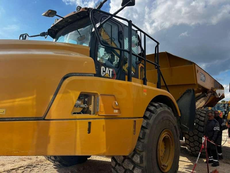 Caterpillar 740GC - Tempat sampah artikulasi: gambar 3 Caterpillar 740GC - Tempat sampah artikulasi: gambar 3