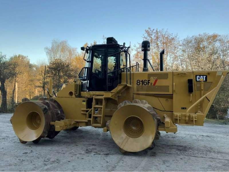 Caterpillar 816F2 - Pemadat: gambar 1 Caterpillar 816F2 - Pemadat: gambar 1