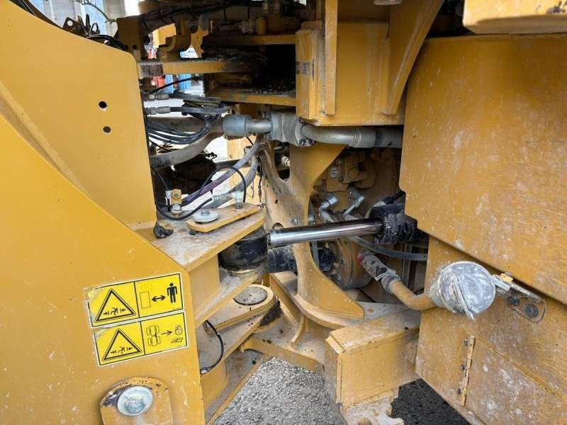 Wheel loader Caterpillar 962K: gambar 48