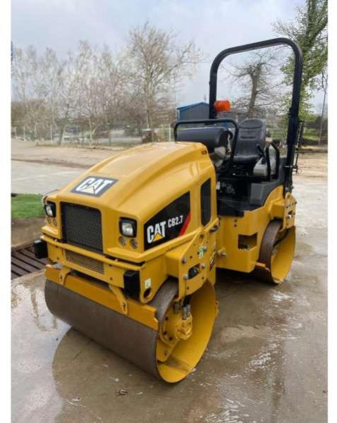 Caterpillar CB2.7 - Roller jalan: gambar 1 Caterpillar CB2.7 - Roller jalan: gambar 1