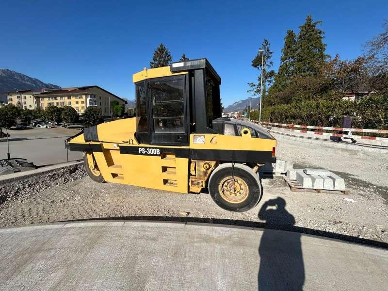 Caterpillar PS300B - Roller pneumatik: gambar 4 Caterpillar PS300B - Roller pneumatik: gambar 4