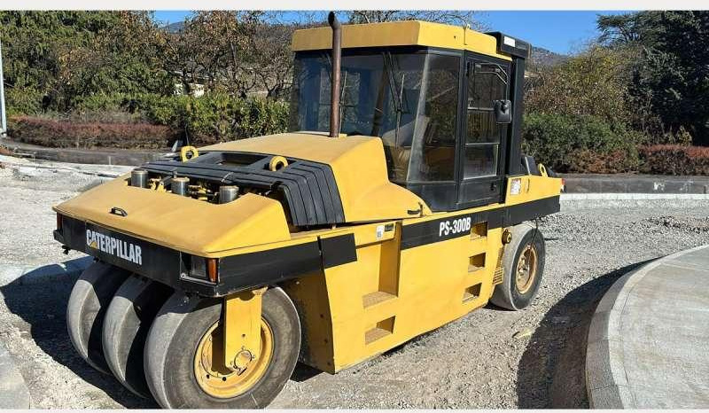 Caterpillar PS300B - Roller pneumatik: gambar 2 Caterpillar PS300B - Roller pneumatik: gambar 2