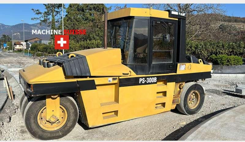 Caterpillar PS300B - Roller pneumatik: gambar 1 Caterpillar PS300B - Roller pneumatik: gambar 1