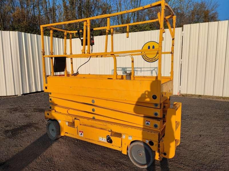 Haulotte CISEAUX COMPACT 10N - Lift tiang vertikal: gambar 2 Haulotte CISEAUX COMPACT 10N - Lift tiang vertikal: gambar 2