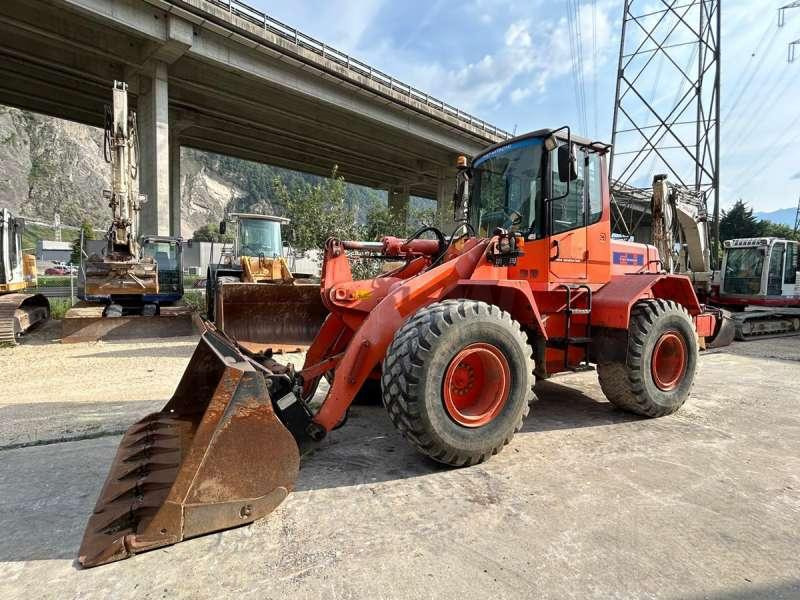 Hitachi W130A - Wheel loader: gambar 4 Hitachi W130A - Wheel loader: gambar 4