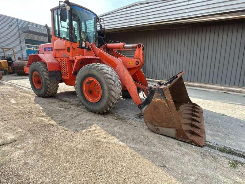 Hitachi W130A - Wheel loader: gambar 3 Hitachi W130A - Wheel loader: gambar 3