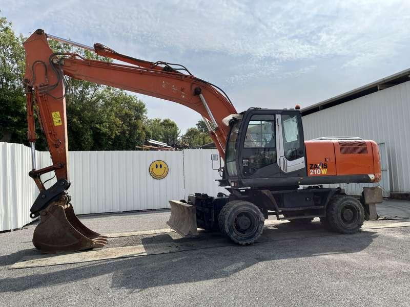 Hitachi ZX210W-3 - Ekskavator roda: gambar 1 Hitachi ZX210W-3 - Ekskavator roda: gambar 1