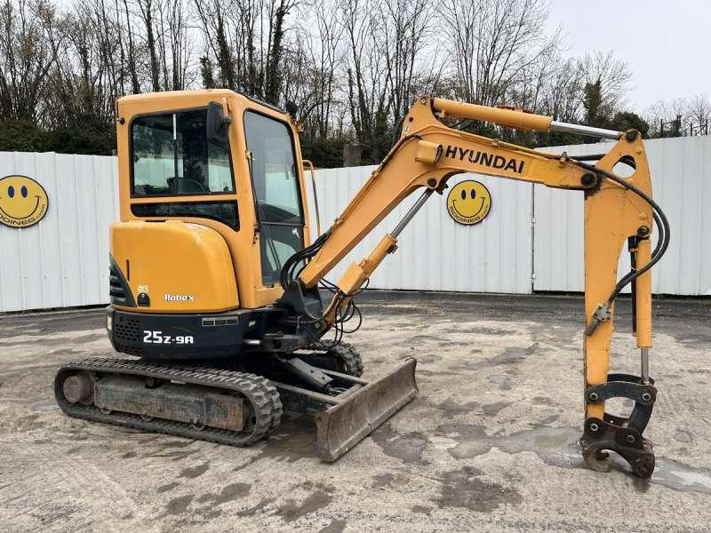 Hyundai ROBEX25Z-9A - Ekskavator mini: gambar 1 Hyundai ROBEX25Z-9A - Ekskavator mini: gambar 1