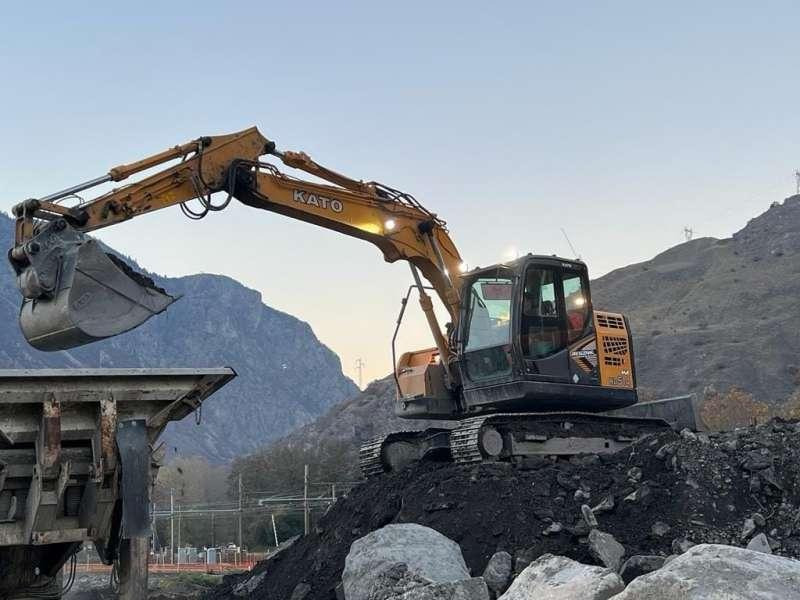 Kato HD514MR - Ekskavator perayap: gambar 3 Kato HD514MR - Ekskavator perayap: gambar 3