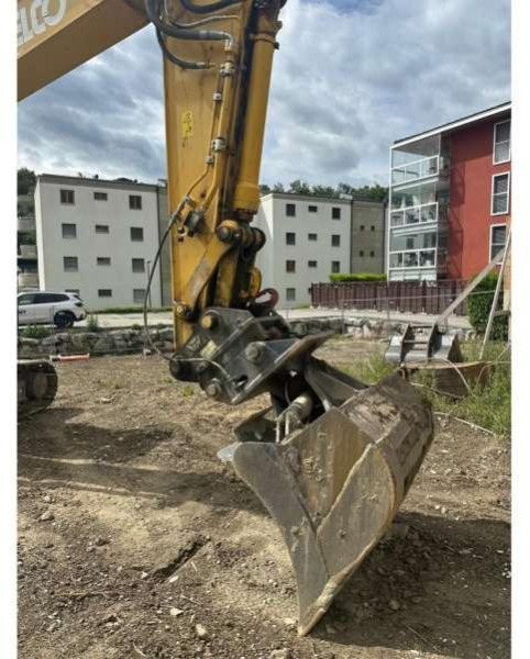 Kobelco SK210LC-11 - Ekskavator perayap: gambar 4 Kobelco SK210LC-11 - Ekskavator perayap: gambar 4