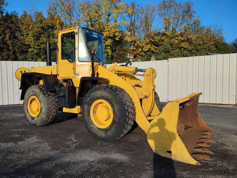 Komatsu WA270-3 - Wheel loader: gambar 1 Komatsu WA270-3 - Wheel loader: gambar 1