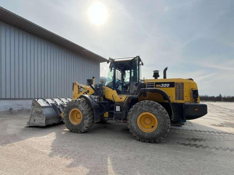Komatsu WA320-7 - Wheel loader: gambar 2 Komatsu WA320-7 - Wheel loader: gambar 2