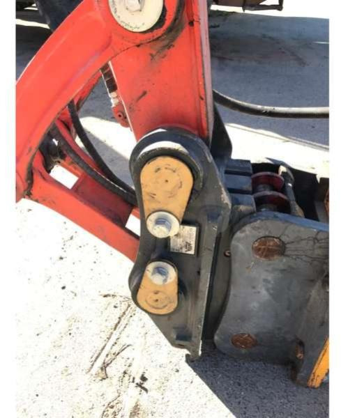 Ekskavator mini Kubota KX080-4: gambar 6