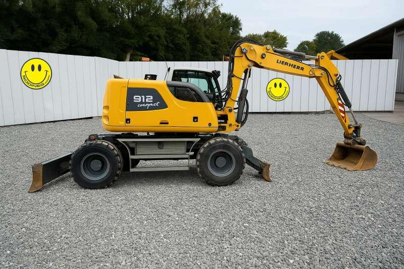 Liebherr A912 COMPACT - Ekskavator roda: gambar 1 Liebherr A912 COMPACT - Ekskavator roda: gambar 1