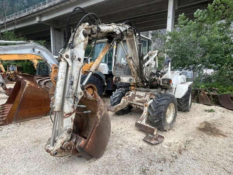 Mecalac 8CXI - Ekskavator roda: gambar 5 Mecalac 8CXI - Ekskavator roda: gambar 5