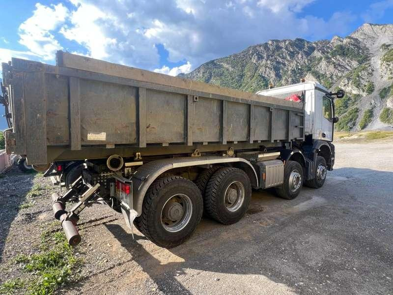 Mercedes AROCS 3253 8X4 - Truk jungkit: gambar 3 Mercedes AROCS 3253 8X4 - Truk jungkit: gambar 3