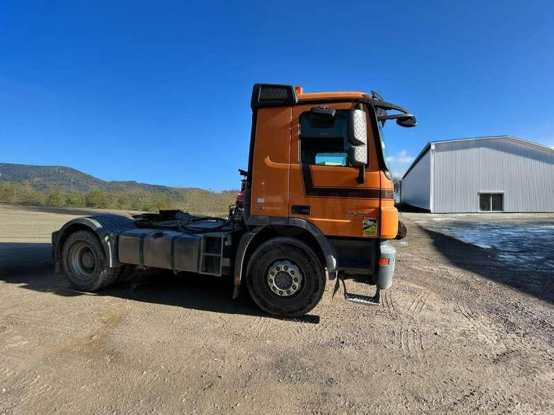Mercedes 1846 - Tractor head: gambar 5 Mercedes 1846 - Tractor head: gambar 5