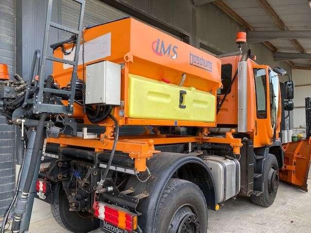 Unimog UNIMOG - Truk bajak salju: gambar 4 Unimog UNIMOG - Truk bajak salju: gambar 4