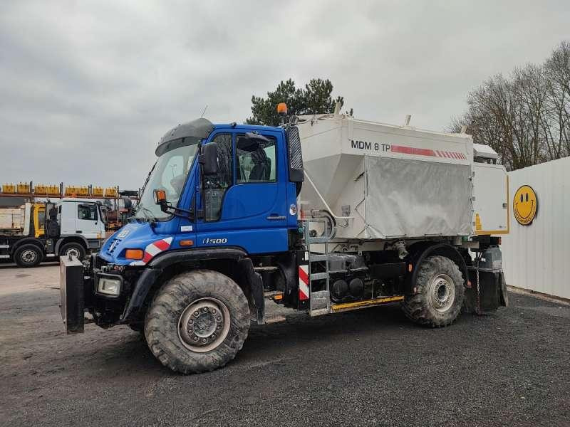 Unimog UNIMOG U500 - Peralatan pemupukan: gambar 3 Unimog UNIMOG U500 - Peralatan pemupukan: gambar 3