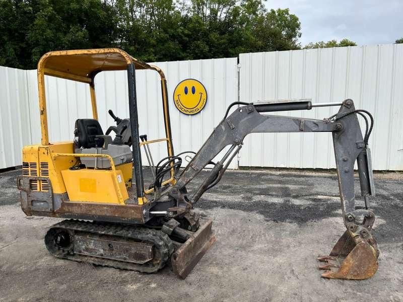 Volvo EB12 - Ekskavator mini: gambar 1 Volvo EB12 - Ekskavator mini: gambar 1