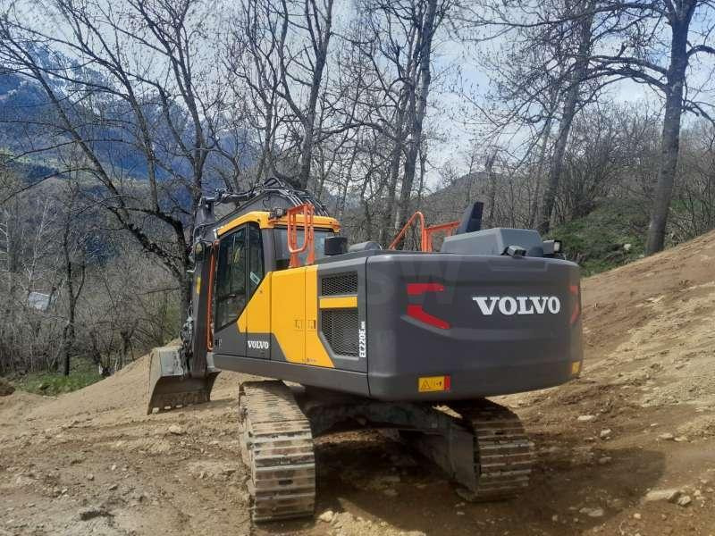 Volvo EC220ENH - Ekskavator perayap: gambar 3 Volvo EC220ENH - Ekskavator perayap: gambar 3