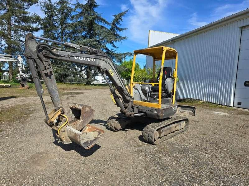 Volvo ECR38 - Ekskavator mini: gambar 2 Volvo ECR38 - Ekskavator mini: gambar 2
