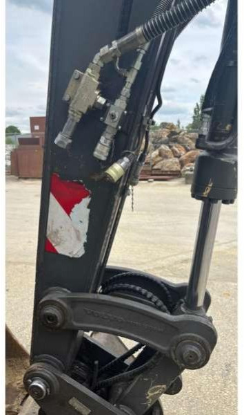 Ekskavator perayap Volvo ECR88D: gambar 9