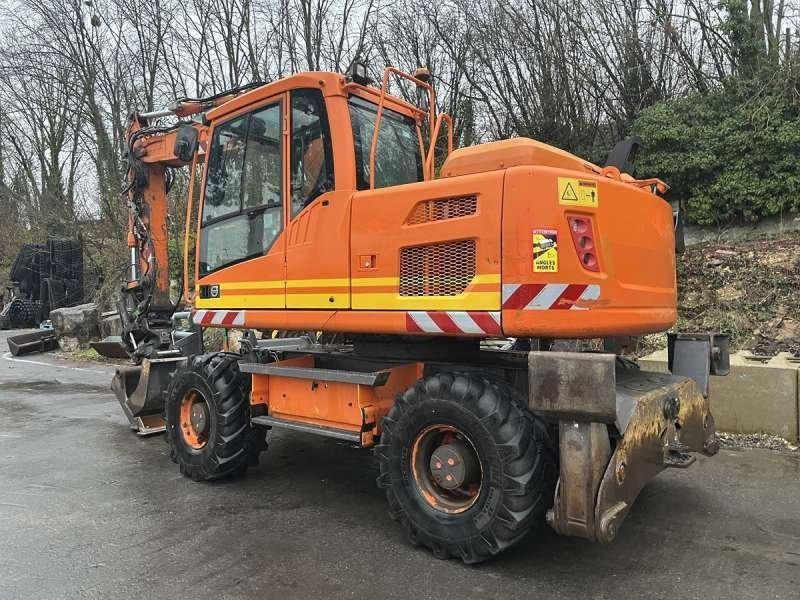 Volvo EW140D - Ekskavator roda: gambar 3 Volvo EW140D - Ekskavator roda: gambar 3