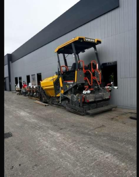 Volvo P2820D MACHINE SUISSE - Paver aspal: gambar 2 Volvo P2820D MACHINE SUISSE - Paver aspal: gambar 2