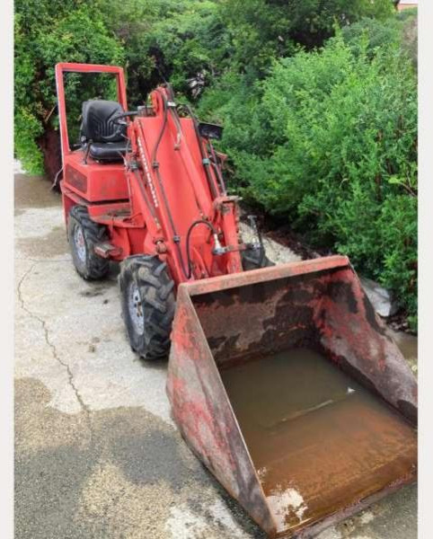 Weidemann 912 - Pemuat ringkas: gambar 2 Weidemann 912 - Pemuat ringkas: gambar 2