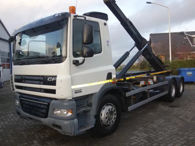 DAF 85.410 CF 6X4 SLEEL SPRINGS MANUAL GEARBOX - Hook lift: gambar 1 DAF 85.410 CF 6X4 SLEEL SPRINGS MANUAL GEARBOX - Hook lift: gambar 1