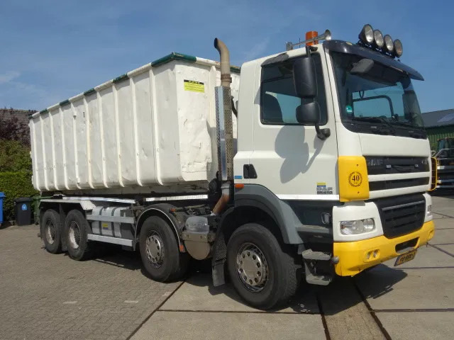 DAF CF 410 8X4 NCH CONTAINER SYSTEEM 32 TON 90 graden silo containers - Truk pembawa sistem kabel: gambar 4 DAF CF 410 8X4 NCH CONTAINER SYSTEEM 32 TON 90 graden silo containers - Truk pembawa sistem kabel: gambar 4