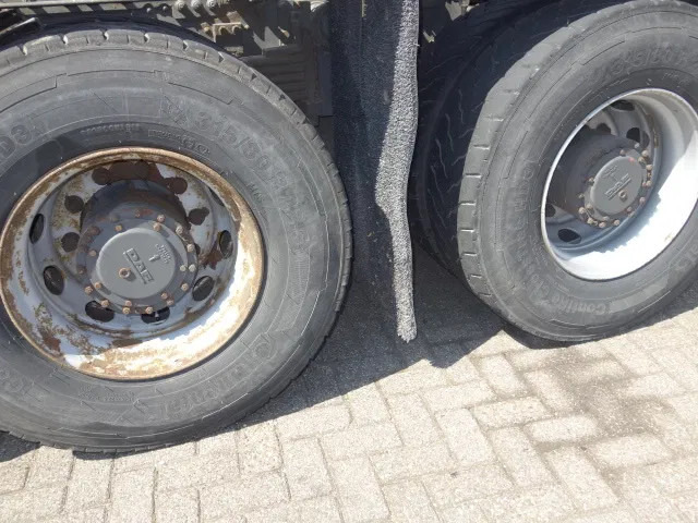 DAF CF 410 8X4 NCH CONTAINER SYSTEEM 32 TON 90 graden silo containers - Truk pembawa sistem kabel: gambar 5 DAF CF 410 8X4 NCH CONTAINER SYSTEEM 32 TON 90 graden silo containers - Truk pembawa sistem kabel: gambar 5