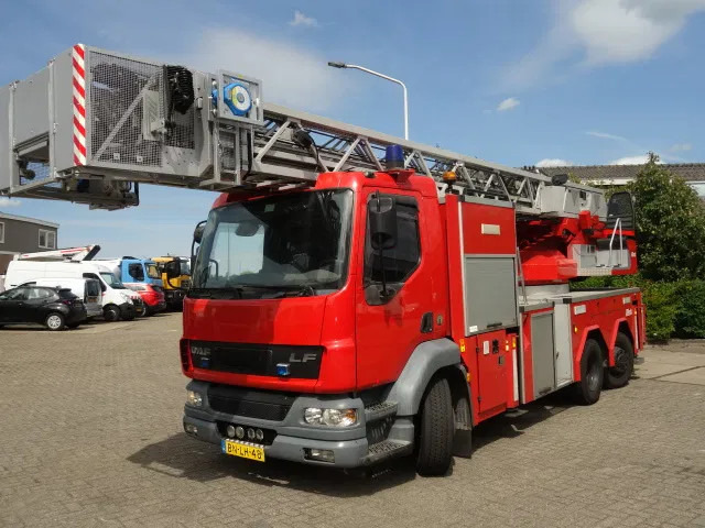 DAF LF 55.250 METZ 30 meter - Truk pemadam kebakaran: gambar 2 DAF LF 55.250 METZ 30 meter - Truk pemadam kebakaran: gambar 2