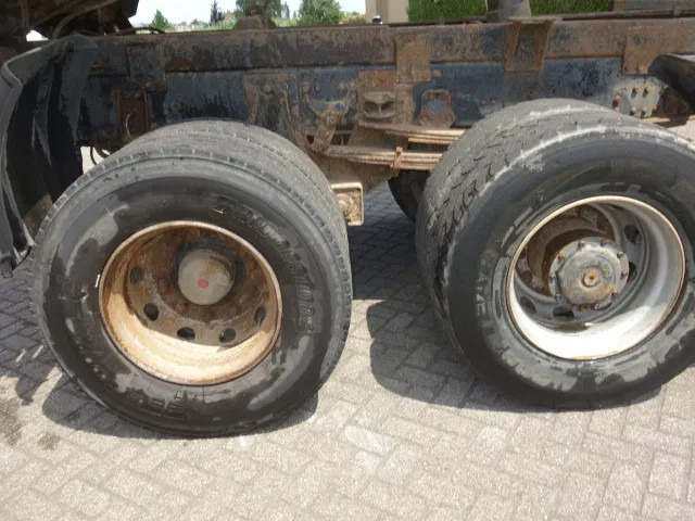 MAN 26.422 man 4x4 kipper - Truk jungkit: gambar 5 MAN 26.422 man 4x4 kipper - Truk jungkit: gambar 5
