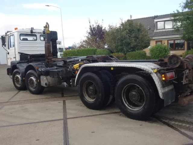 MAN 35-364 8X4 - Hook lift: gambar 2 MAN 35-364 8X4 - Hook lift: gambar 2