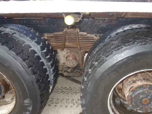 MAN 364 8x4 - Truk sasis: gambar 4 MAN 364 8x4 - Truk sasis: gambar 4