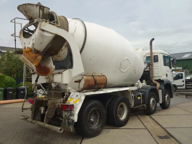 MAN TGA 35.360 8X4 MIXER STEEL SPRINGS BIG AXELS MANUAL FEUL POMP - Truk pengaduk beton: gambar 3 MAN TGA 35.360 8X4 MIXER STEEL SPRINGS BIG AXELS MANUAL FEUL POMP - Truk pengaduk beton: gambar 3