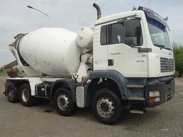 MAN TGA 35.360 8X4 MIXER STEEL SPRINGS BIG AXELS MANUAL FEUL POMP - Truk pengaduk beton: gambar 1 MAN TGA 35.360 8X4 MIXER STEEL SPRINGS BIG AXELS MANUAL FEUL POMP - Truk pengaduk beton: gambar 1