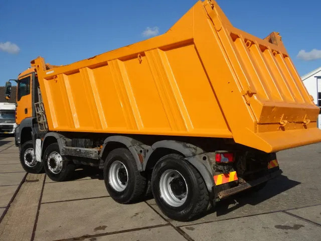 MAN TGA 41-440 8X6 MANUAL GEARBOX 22M3 MEILLER TIPPER - Truk jungkit: gambar 4 MAN TGA 41-440 8X6 MANUAL GEARBOX 22M3 MEILLER TIPPER - Truk jungkit: gambar 4